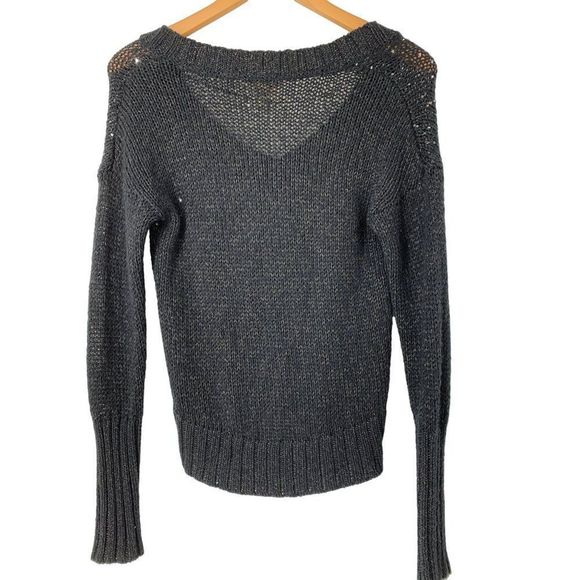 Women’s Mudd Black Embellished Pull Over V-neck Sweater Size M Jr 5400 Fitted - Picture 5 of 6